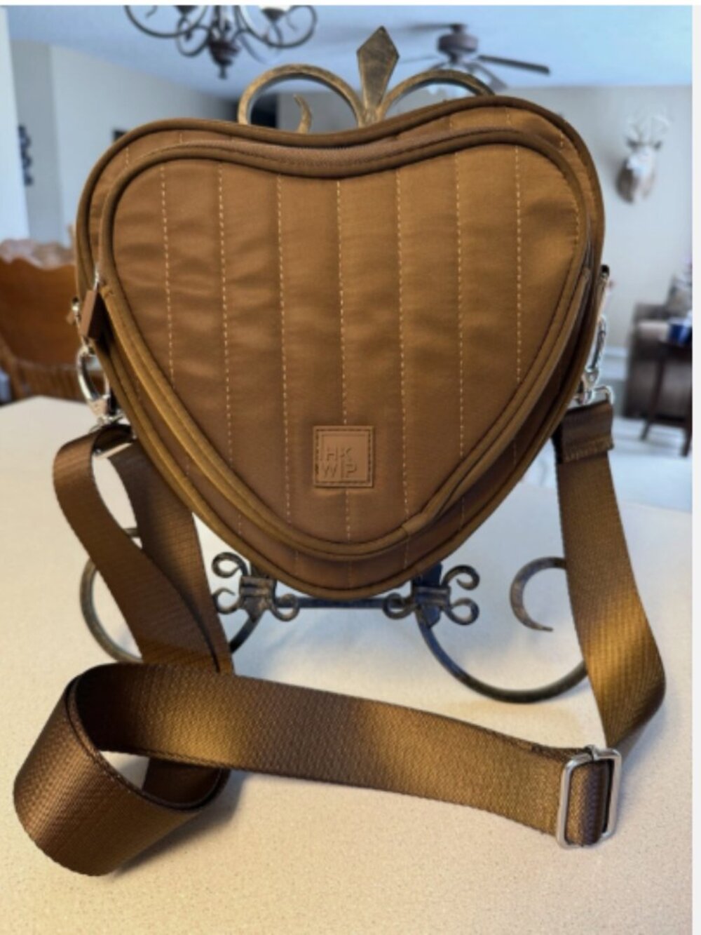 IHKWIP Be My Valentine Heart Crossbody-Brown-A689051 NEW